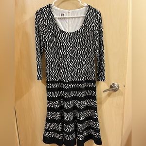 Anne Klein Black and White Geometric Print Dress Sz 4